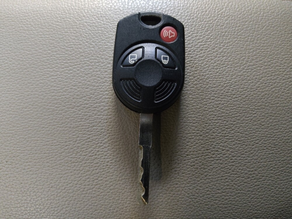 2018 Ford Escape in Columbia, SC 29210 - 18064095 32