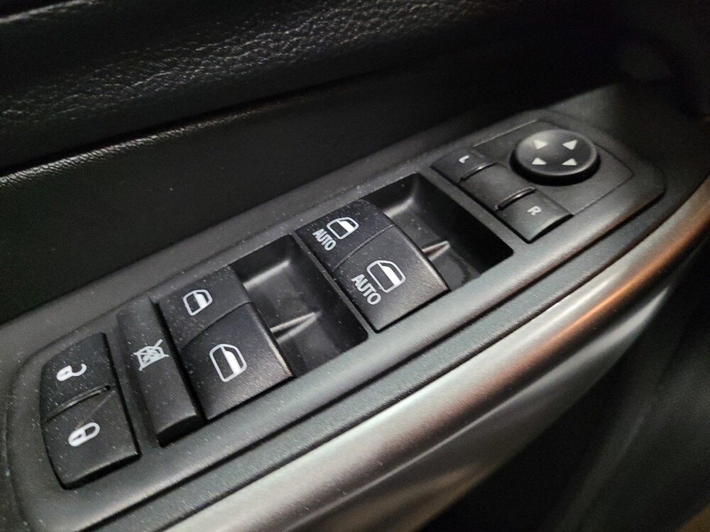 2019 Jeep Cherokee in Woodbridge, VA 22191 - 18064151 27