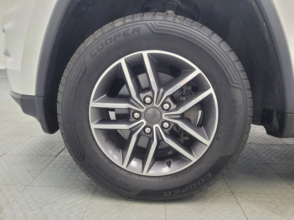 2020 Jeep Grand Cherokee in Mishawaka, IN 46545 - 18064180 31