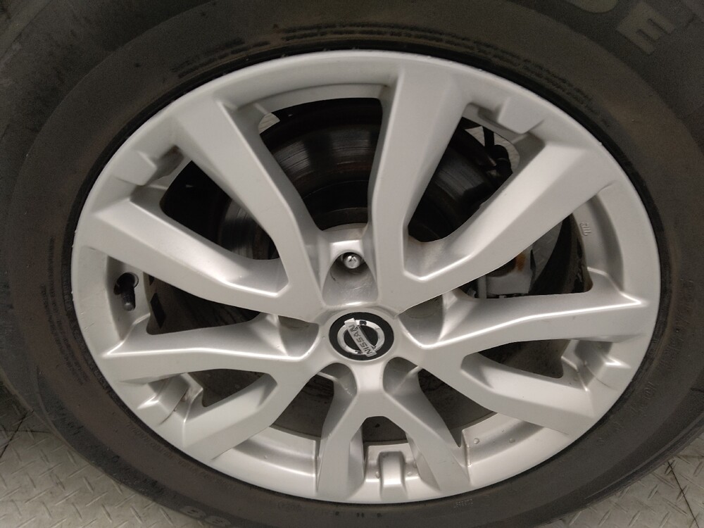 2017 Nissan Rogue in Macon, GA 31210 - 18064200 31