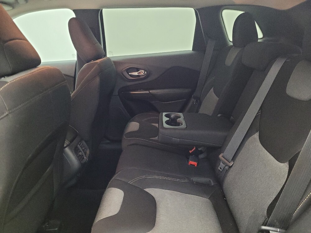 2014 Jeep Cherokee in Columbus, OH 43228 - 18064205 18