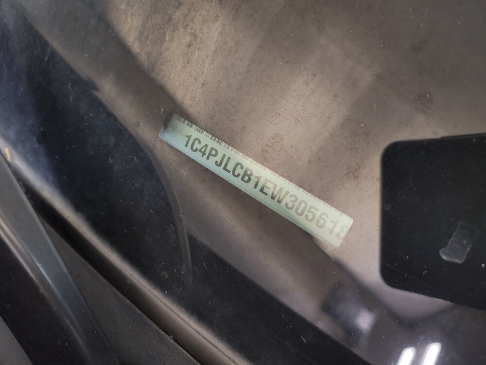 2014 Jeep Cherokee in Columbus, OH 43228 - 18064205 33