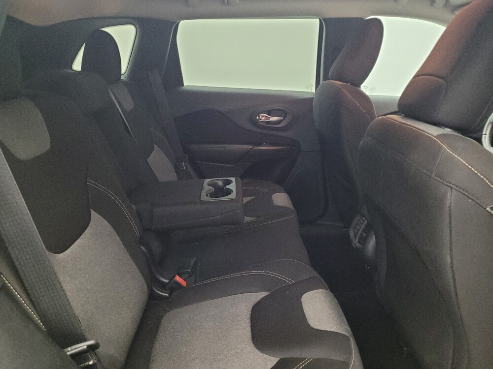 2014 Jeep Cherokee in Columbus, OH 43228 - 18064205 19