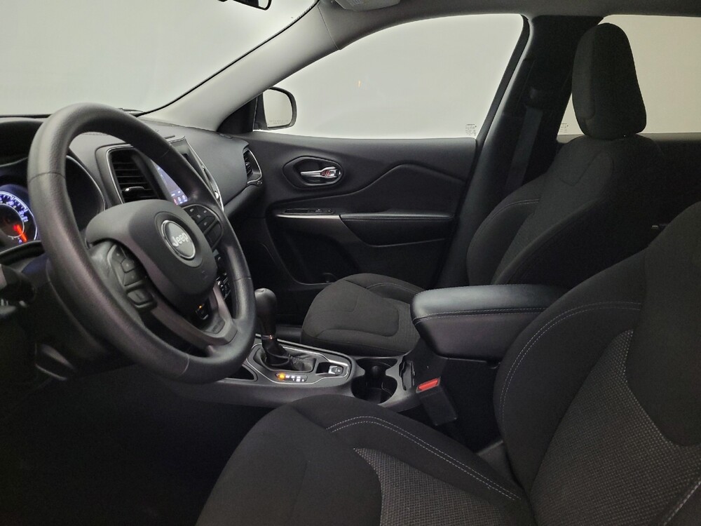 2019 Jeep Cherokee in Glendale, AZ 85301 - 18064288 17