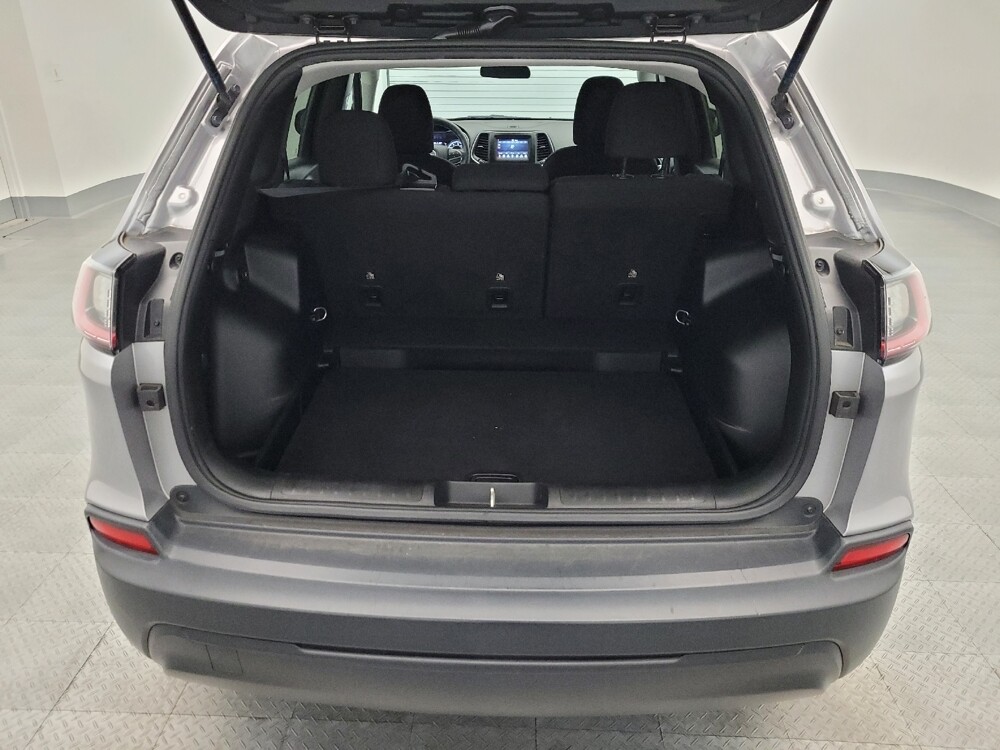 2019 Jeep Cherokee in Glendale, AZ 85301 - 18064288 29