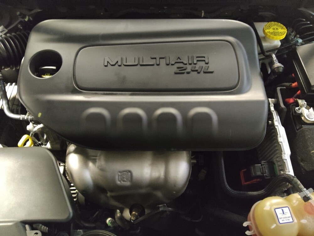 2019 Jeep Cherokee in Glendale, AZ 85301 - 18064288 30