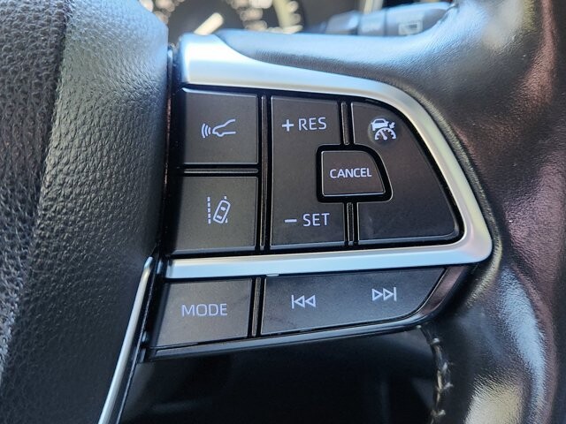 2021 Toyota Highlander in Cinnaminson, NJ 08077 - 18064335 23