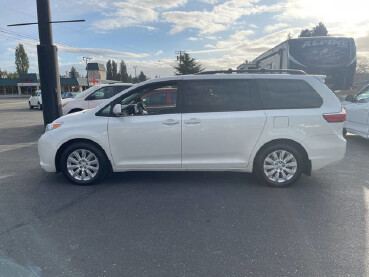 2015 Toyota Sienna in Mount Vernon, WA 98273