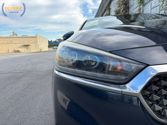 2018 Kia Cadenza in Decatur, GA 30032 - 18064354 15