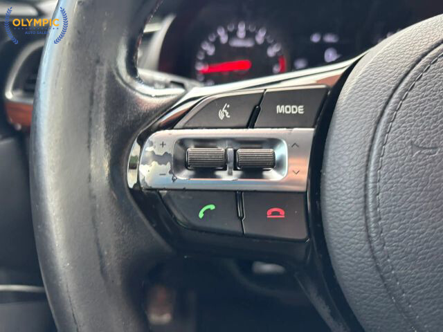 2018 Kia Cadenza in Decatur, GA 30032 - 18064354 22