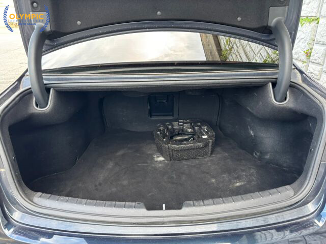 2018 Kia Cadenza in Decatur, GA 30032 - 18064354 42