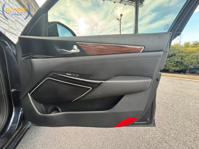 2018 Kia Cadenza in Decatur, GA 30032 - 18064354 41