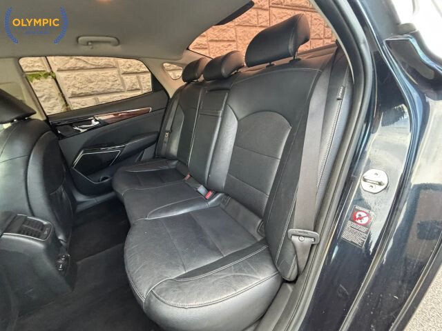 2018 Kia Cadenza in Decatur, GA 30032 - 18064354 35