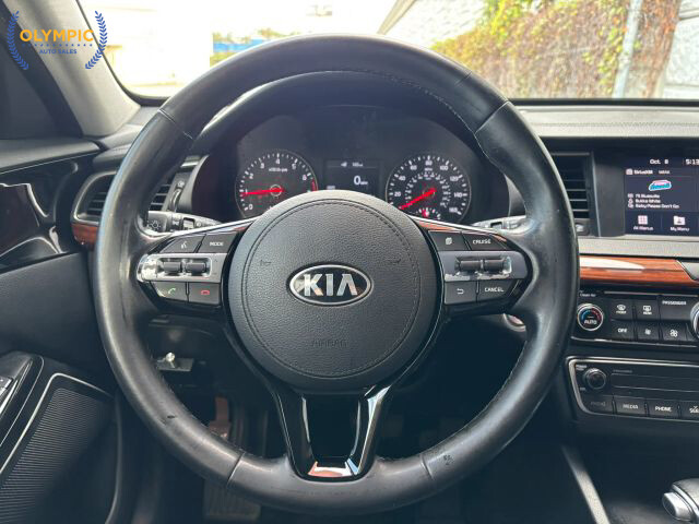 2018 Kia Cadenza in Decatur, GA 30032 - 18064354 21