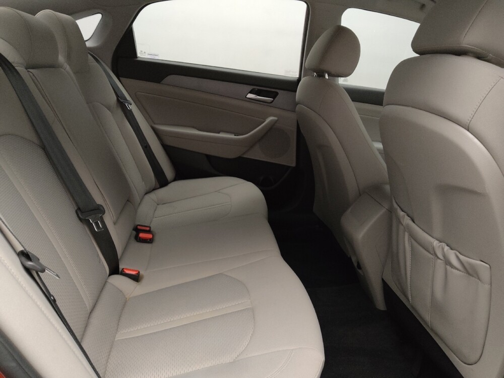 2018 Hyundai Sonata in Tulsa, OK 74145 - 18064407 19