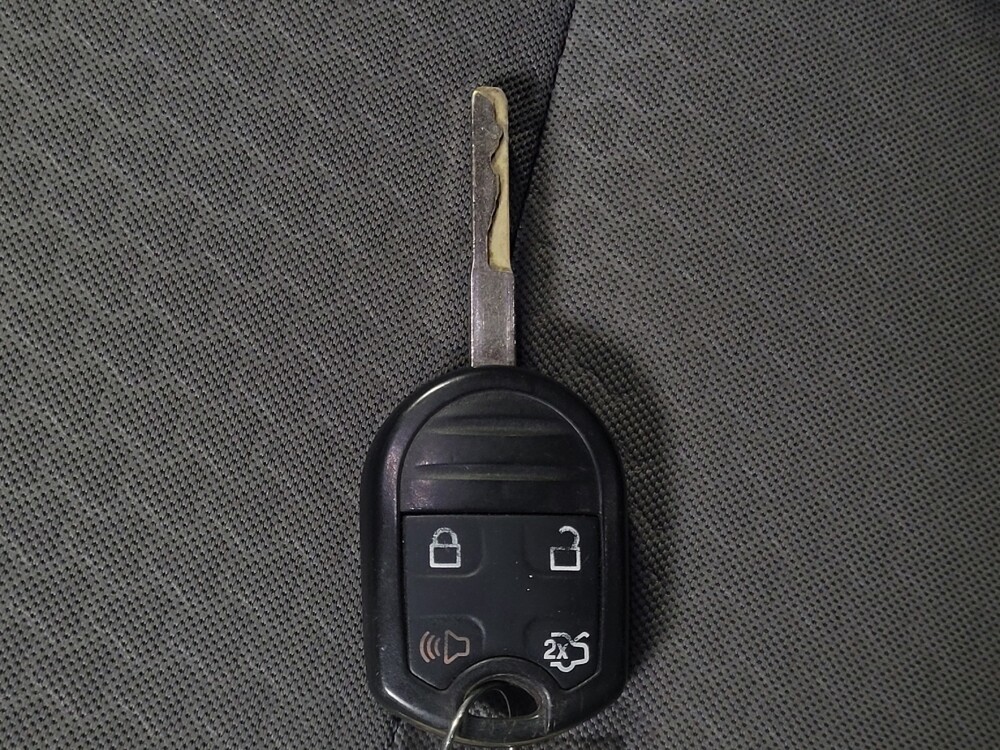 2018 Ford Escape in Lakeland, FL 33815 - 18064437 32