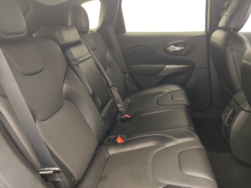 2019 Jeep Cherokee in Lauderdale Lakes, FL 33313 - 18064462 19