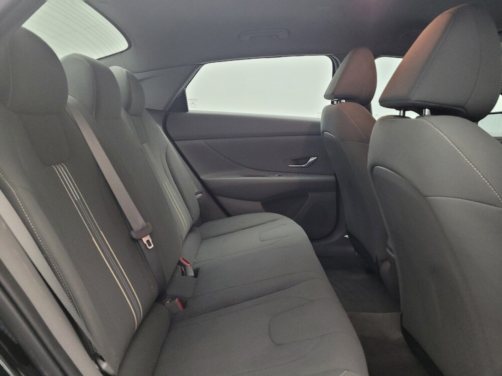 2022 Hyundai Elantra in Maple Heights, OH 44137 - 18064526 19