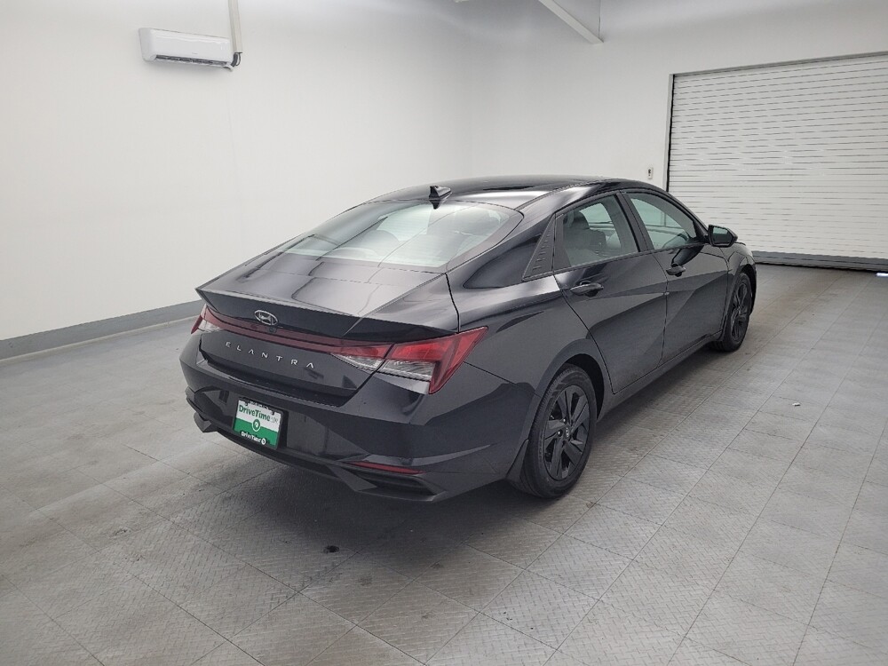 2022 Hyundai Elantra in Maple Heights, OH 44137 - 18064526 9