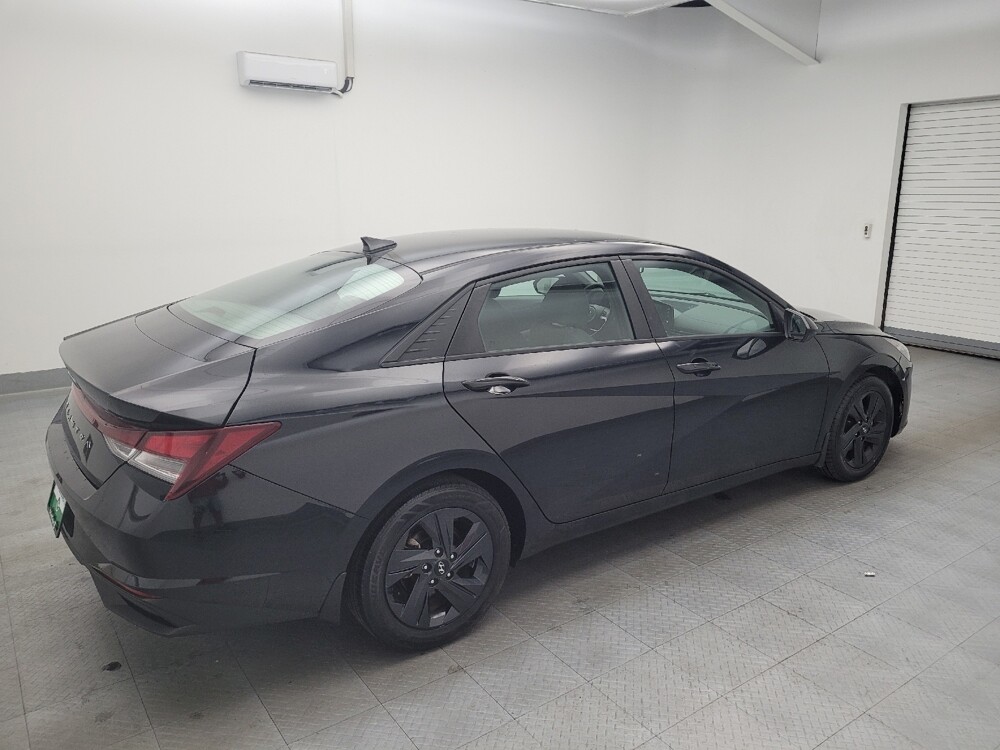 2022 Hyundai Elantra in Maple Heights, OH 44137 - 18064526 10