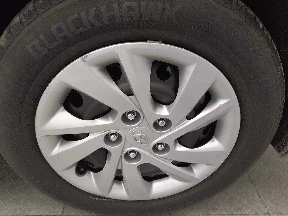 2020 Hyundai Elantra in Greenville, SC 29607 - 18064639 31