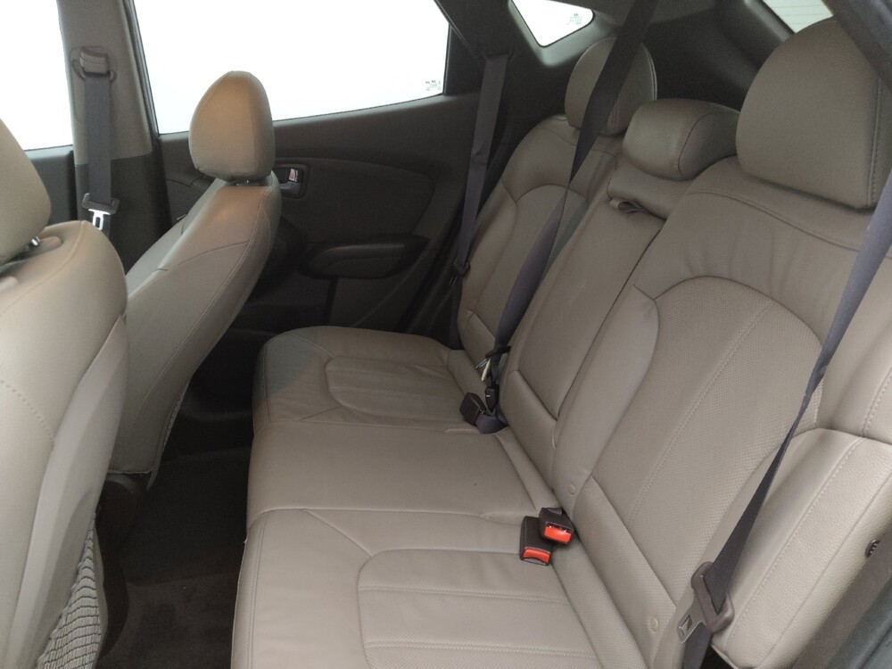 2015 Hyundai Tucson in Greenville, SC 29607 - 18064640 18