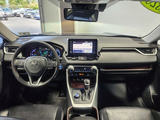 2019 Toyota RAV4 in Cinnaminson, NJ 08077 - 18064720 16