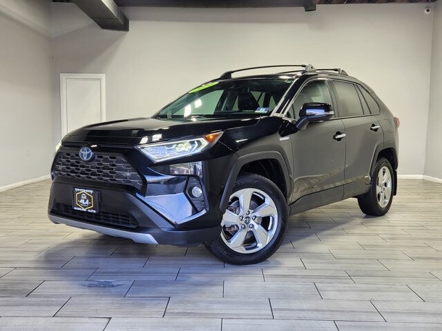 2019 Toyota RAV4 in Cinnaminson, NJ 08077 - 18064720