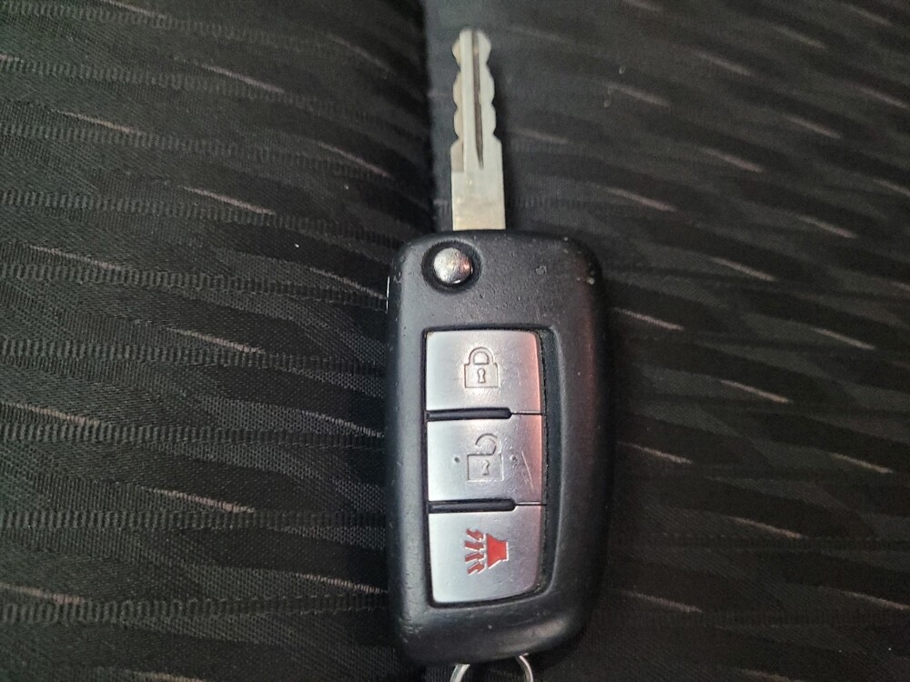 2017 Nissan Rogue in Riverside, CA 92504 - 18064763 32