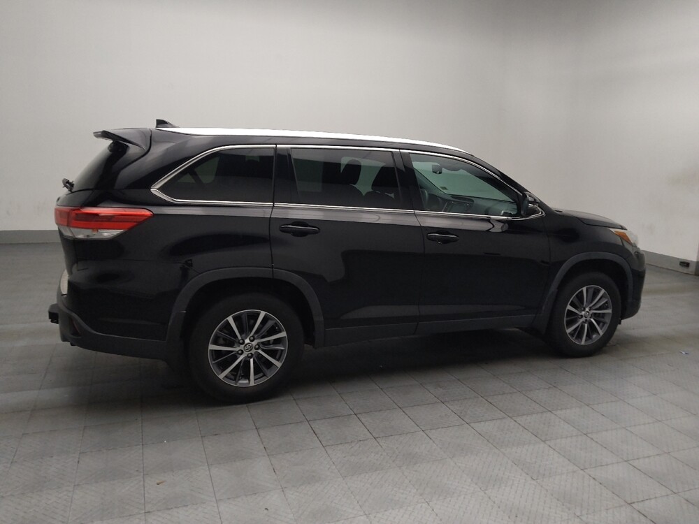 2019 Toyota Highlander in Chattanooga, TN 37421 - 18064787 10