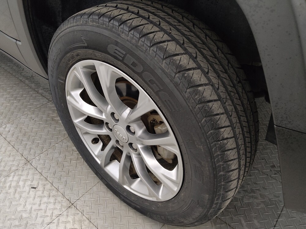 2019 Jeep Cherokee in Corpus Christi, TX 78412 - 18064807 31