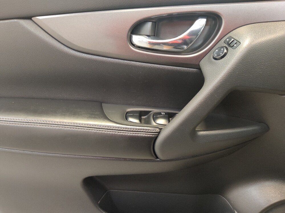 2016 Nissan Rogue in Cincinnati, OH 45255 - 18064908 27