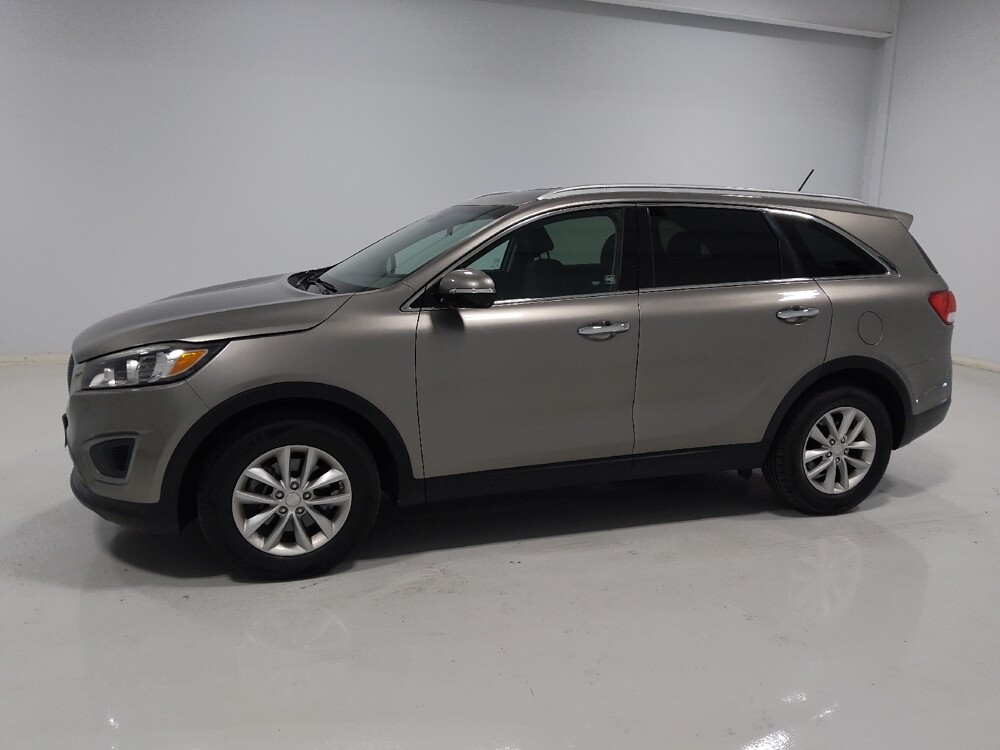 2016 Kia Sorento in Columbus, OH 43228 - 18064910 2