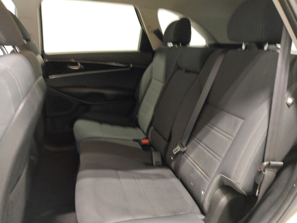 2016 Kia Sorento in Columbus, OH 43228 - 18064910 18