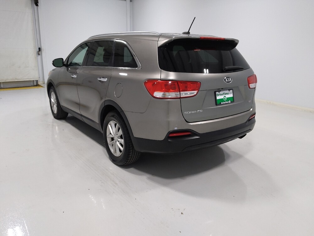 2016 Kia Sorento in Columbus, OH 43228 - 18064910 5