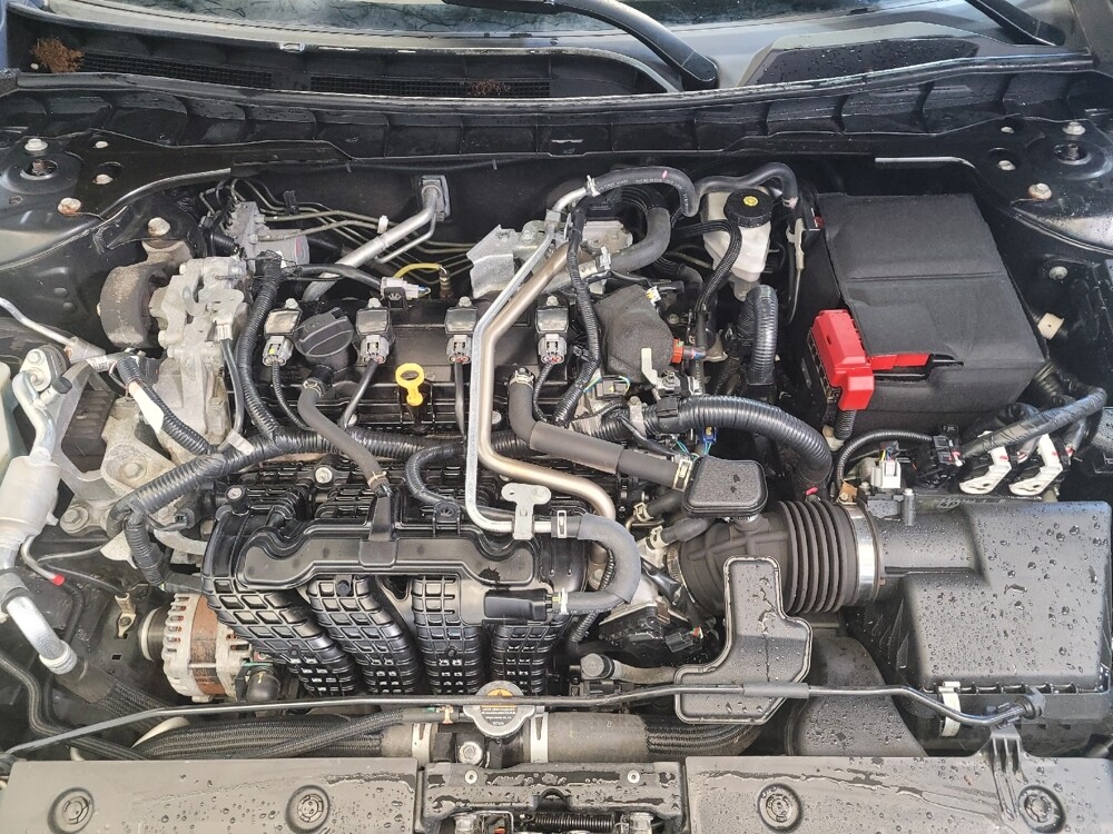 2021 Nissan Altima in Maple Heights, OH 44137 - 18064911 30