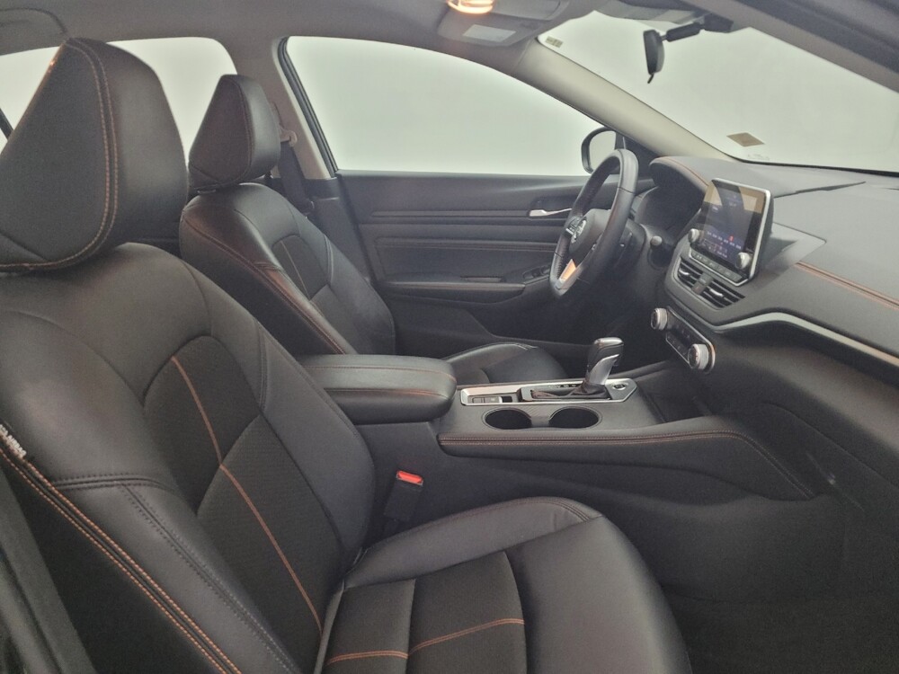 2021 Nissan Altima in Maple Heights, OH 44137 - 18064911 21