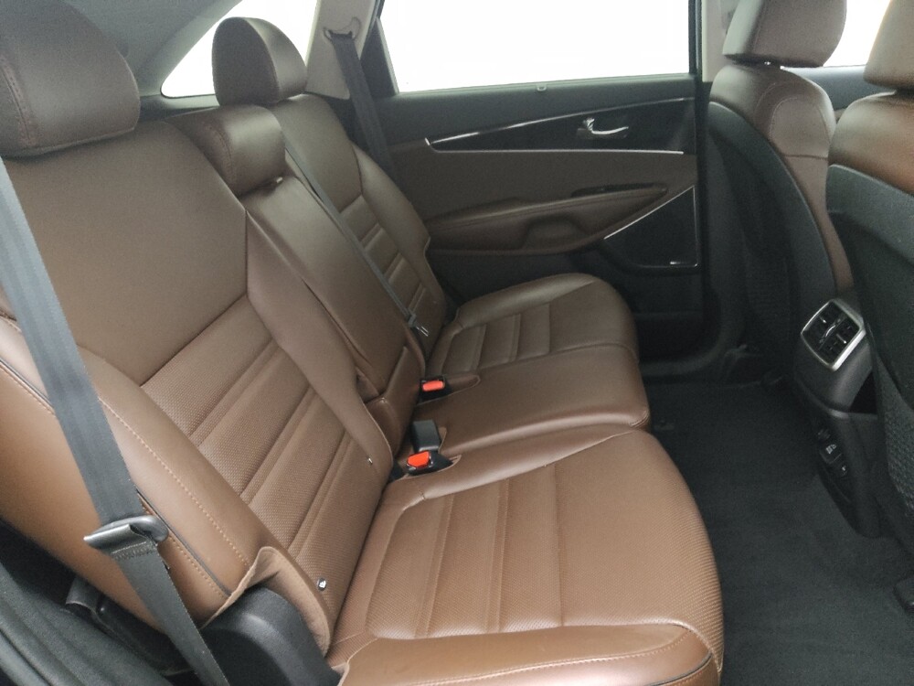 2019 Kia Sorento in Jacksonville, FL 32210 - 18064976 19