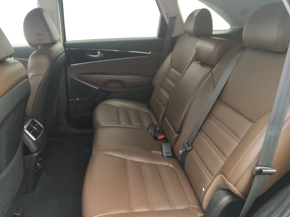 2019 Kia Sorento in Jacksonville, FL 32210 - 18064976 18