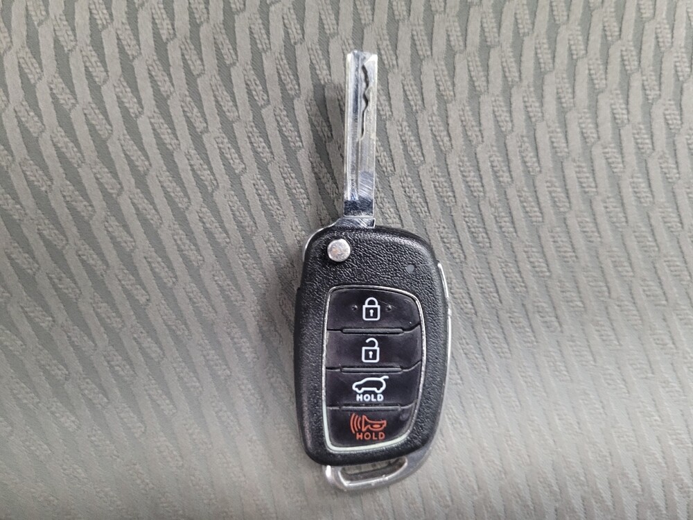 2017 Hyundai Santa Fe in Las Vegas, NV 89102 - 18065011 32