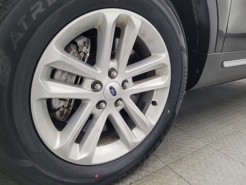 2017 Ford Explorer in Gainesville, FL 32609 - 18065012 31