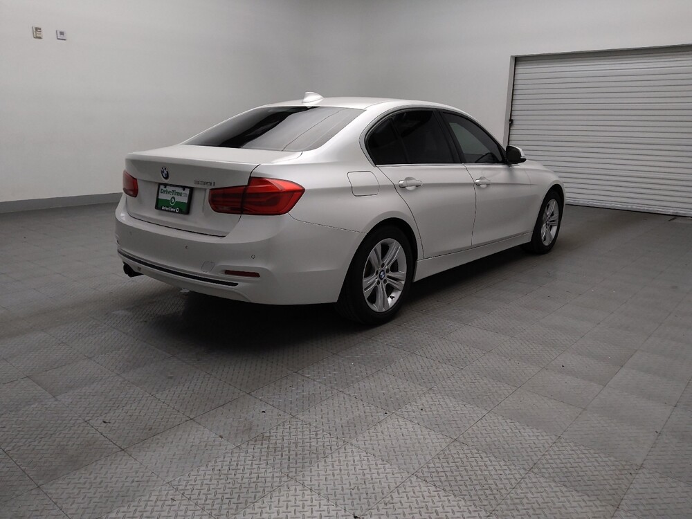 2017 BMW 330i in Tulsa, OK 74145 - 18065027 9
