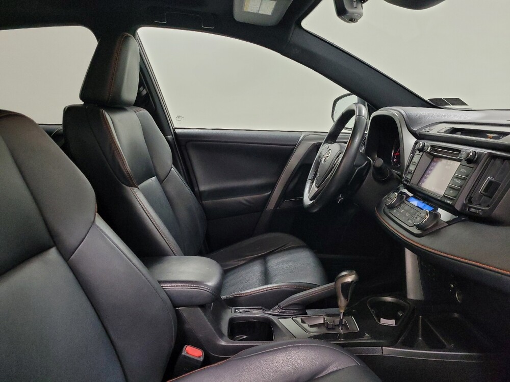 2017 Toyota RAV4 in Pittsburgh, PA 15237 - 18065087 21