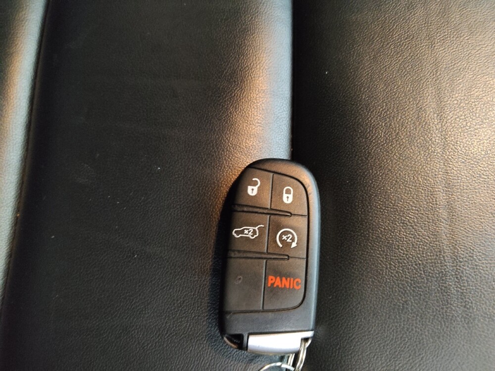 2019 Jeep Grand Cherokee in Des Moines, IA 50310 - 18065129 32