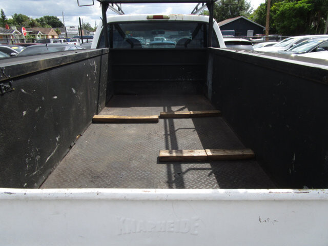 2001 Ford F350 in Tampa, FL 33604-6914 - 18065175 22