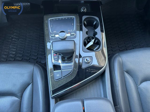 2018 Audi Q7 in Decatur, GA 30032 - 18065195 32