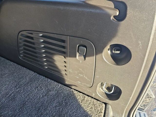 2016 GMC Yukon XL in Wadena, MN 56482 - 18065204 32