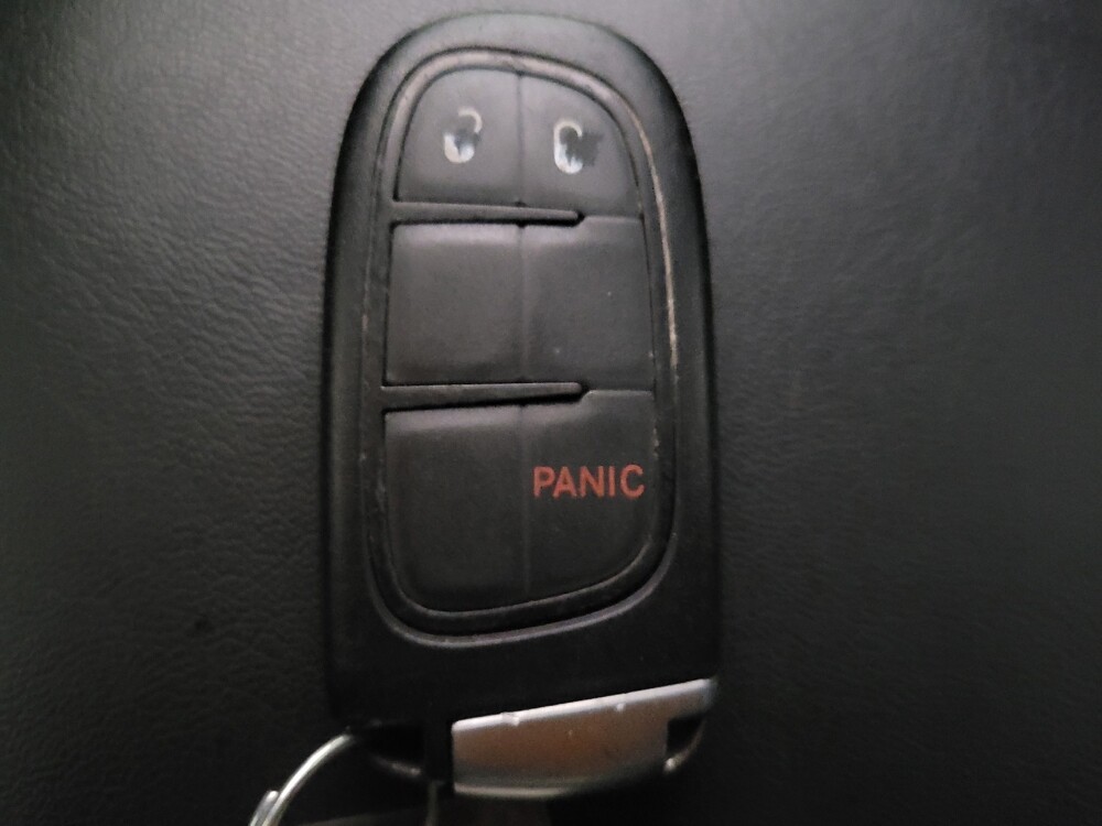 2019 Jeep Cherokee in Clearwater, FL 33764 - 18065258 32