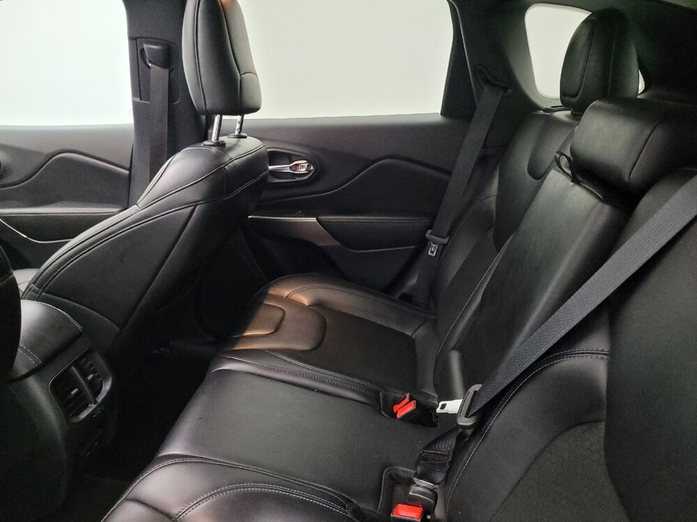 2019 Jeep Cherokee in Clearwater, FL 33764 - 18065258 18