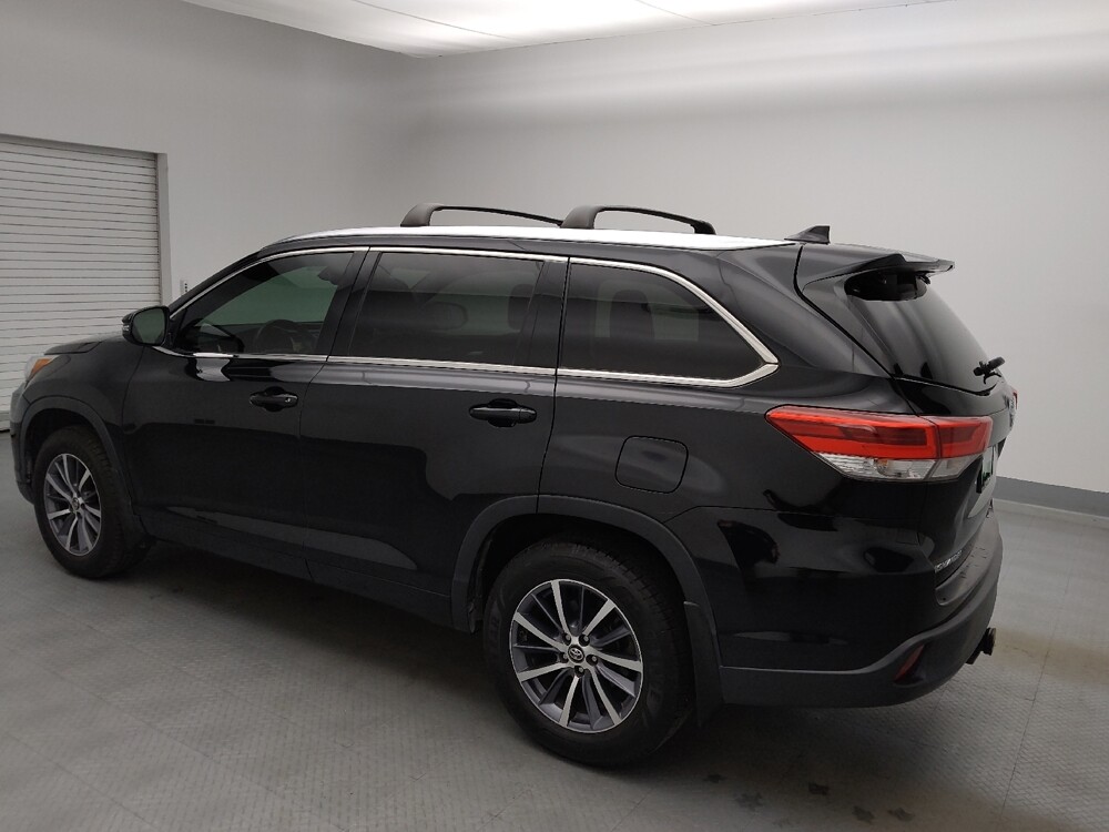 2017 Toyota Highlander in Lakewood, CO 80215 - 18065313 3